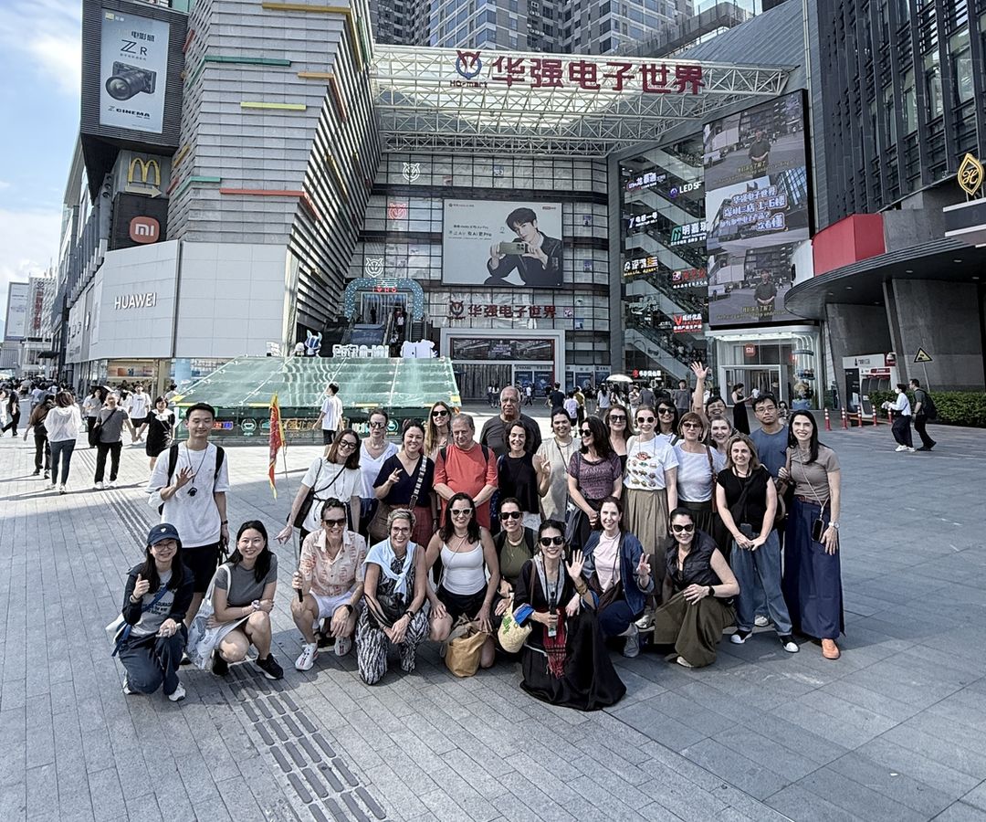 Grupo de líderes brasileiros em missão da Moovers em Shenzhen, na China